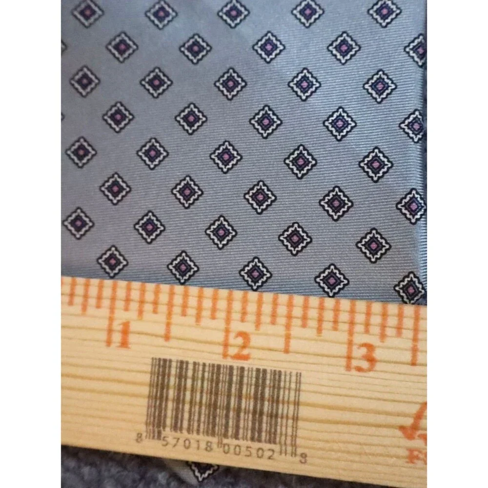Oliver Hunt Mens 100% Silk Tie Gray Diamond Geometric Classic Necktie